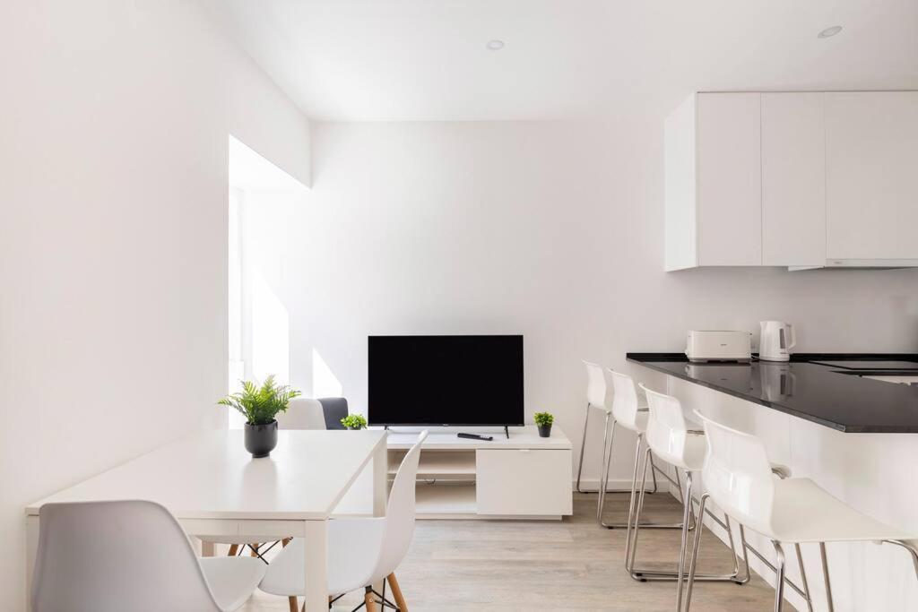 Cozy And Modern Flat In Lisbon Apartment Exterior photo